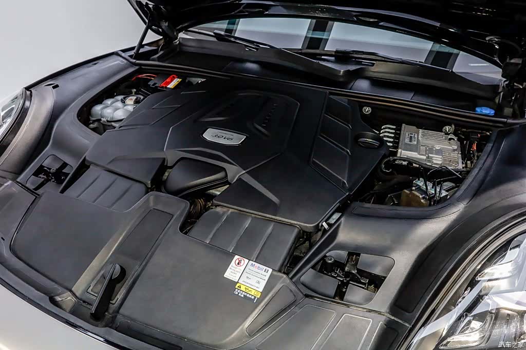 Porsche Cayenne, 2020 36