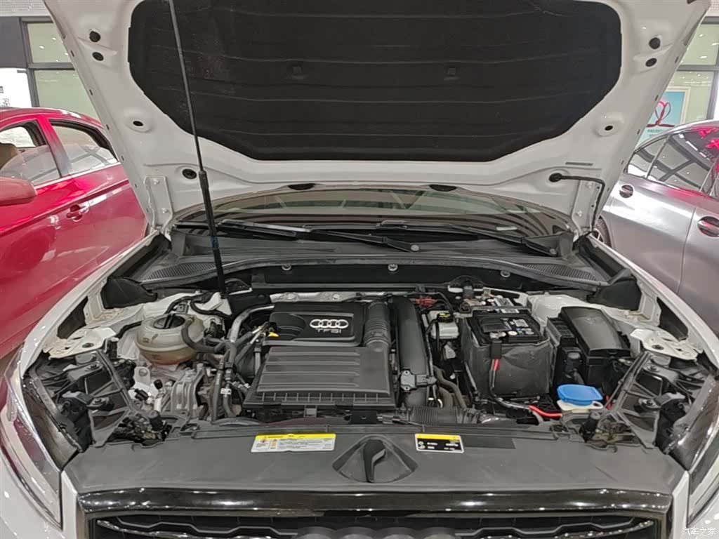 Audi Q2L, 2019 20