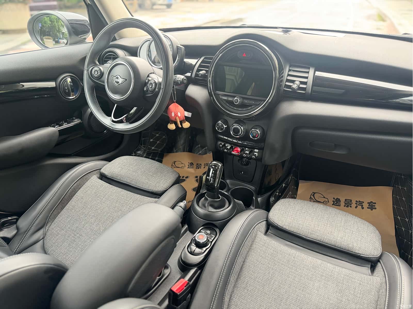 Mini Cooper, 2019 11