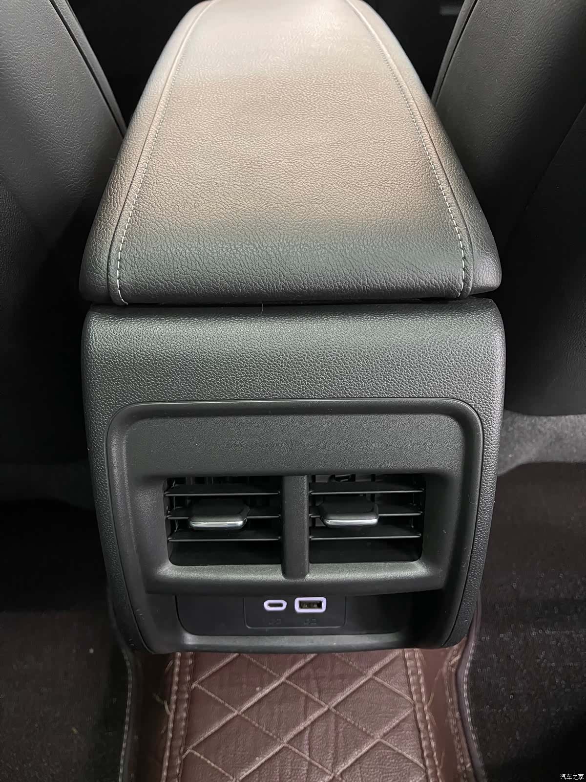 Cadillac XT4, 2021 8