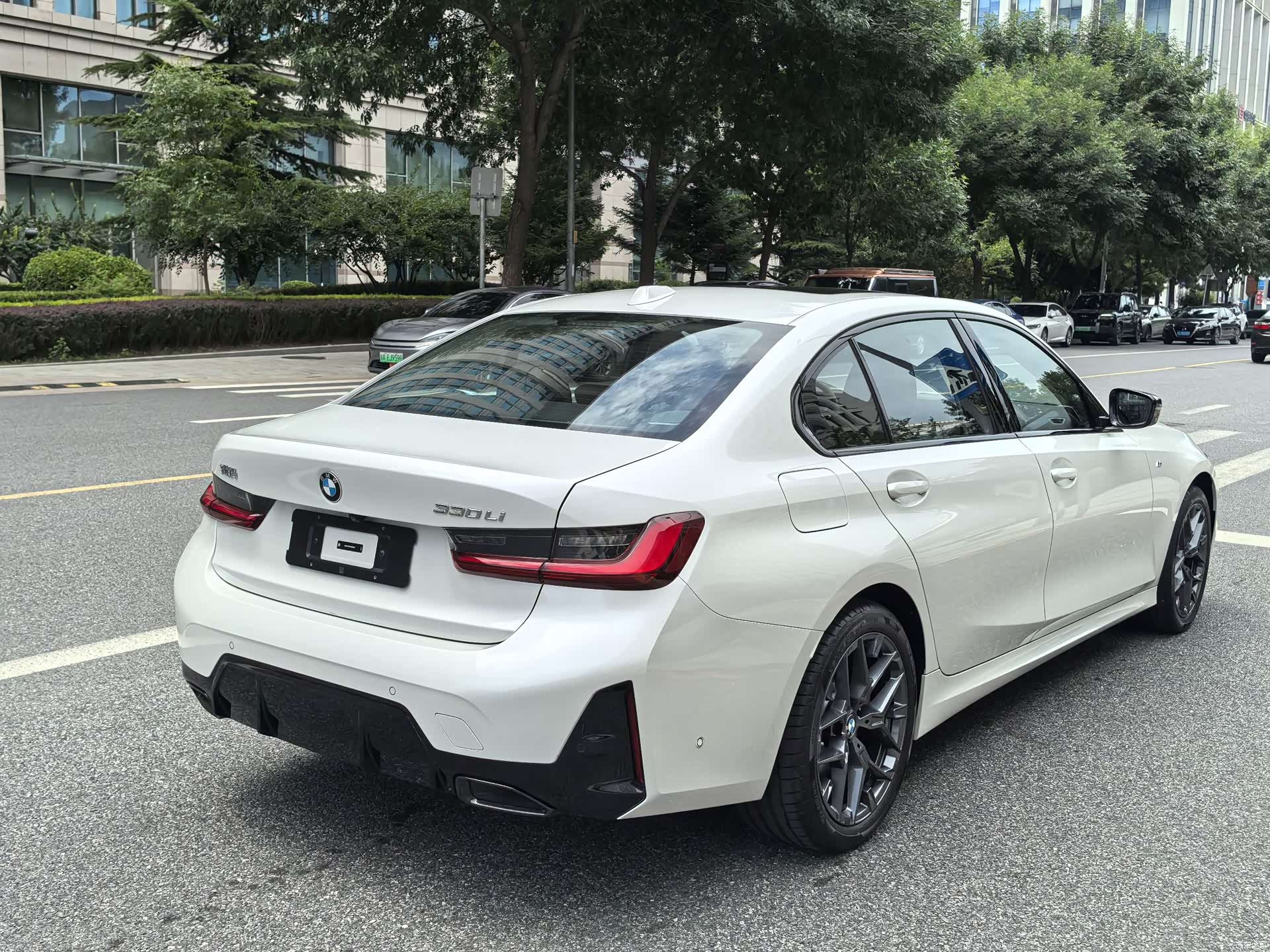 BMW 3 Series, 2026 все фото