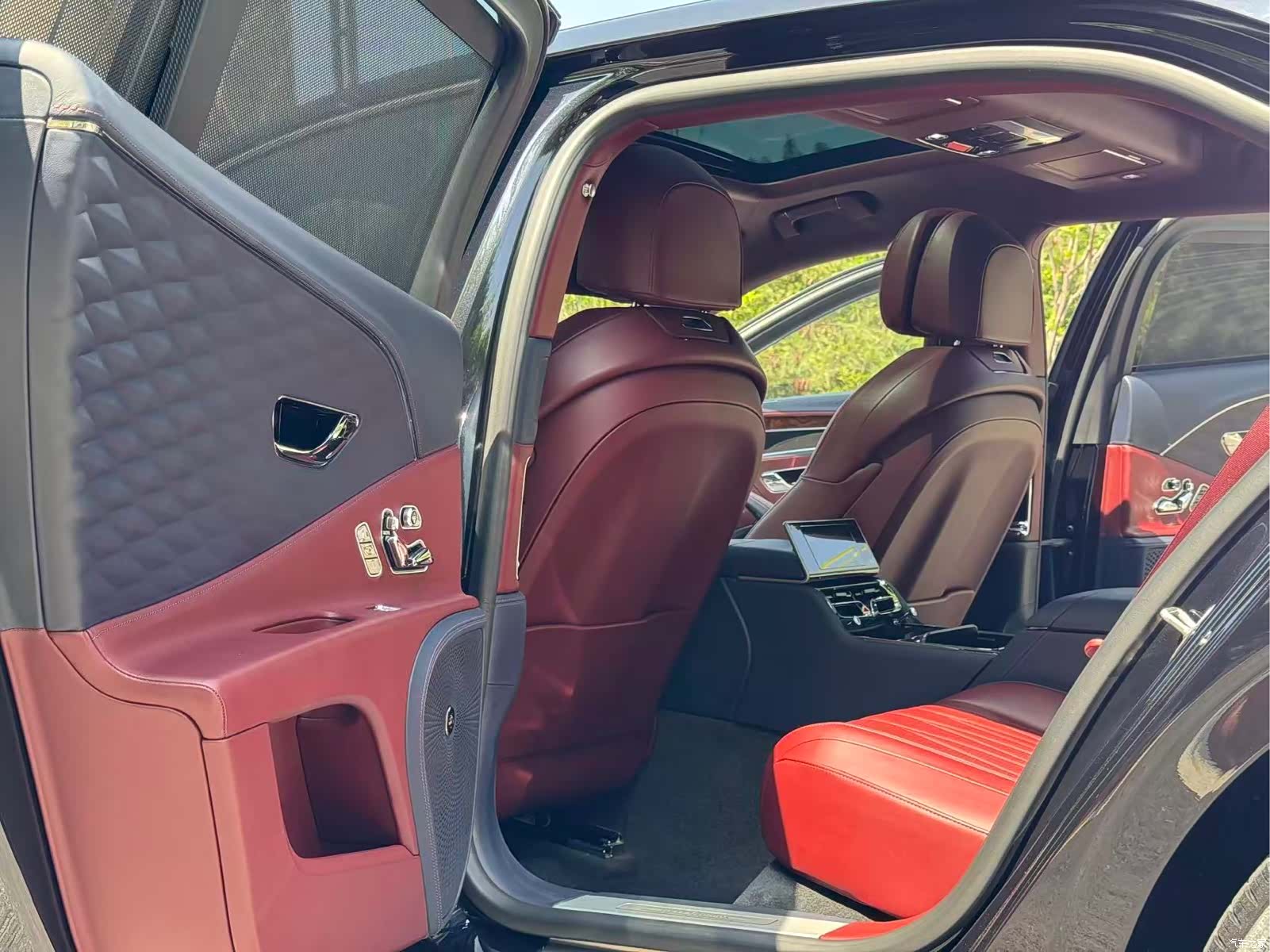 Bentley Flying Spur, 2021 8