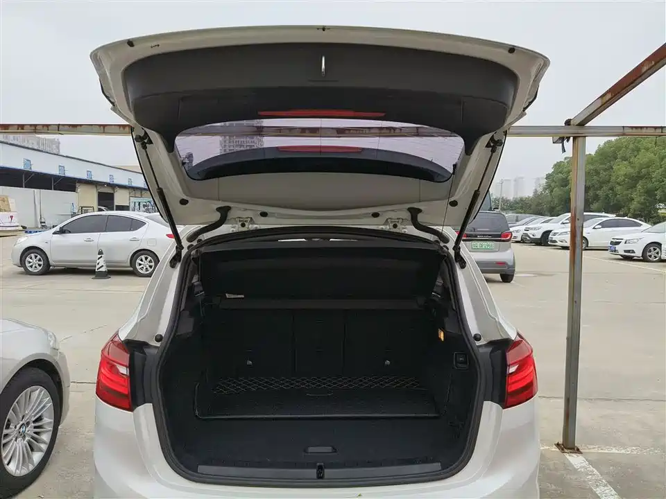 BMW 2 series station wagon