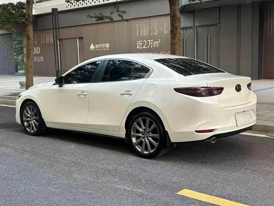 Mazda 3 Angkesaila