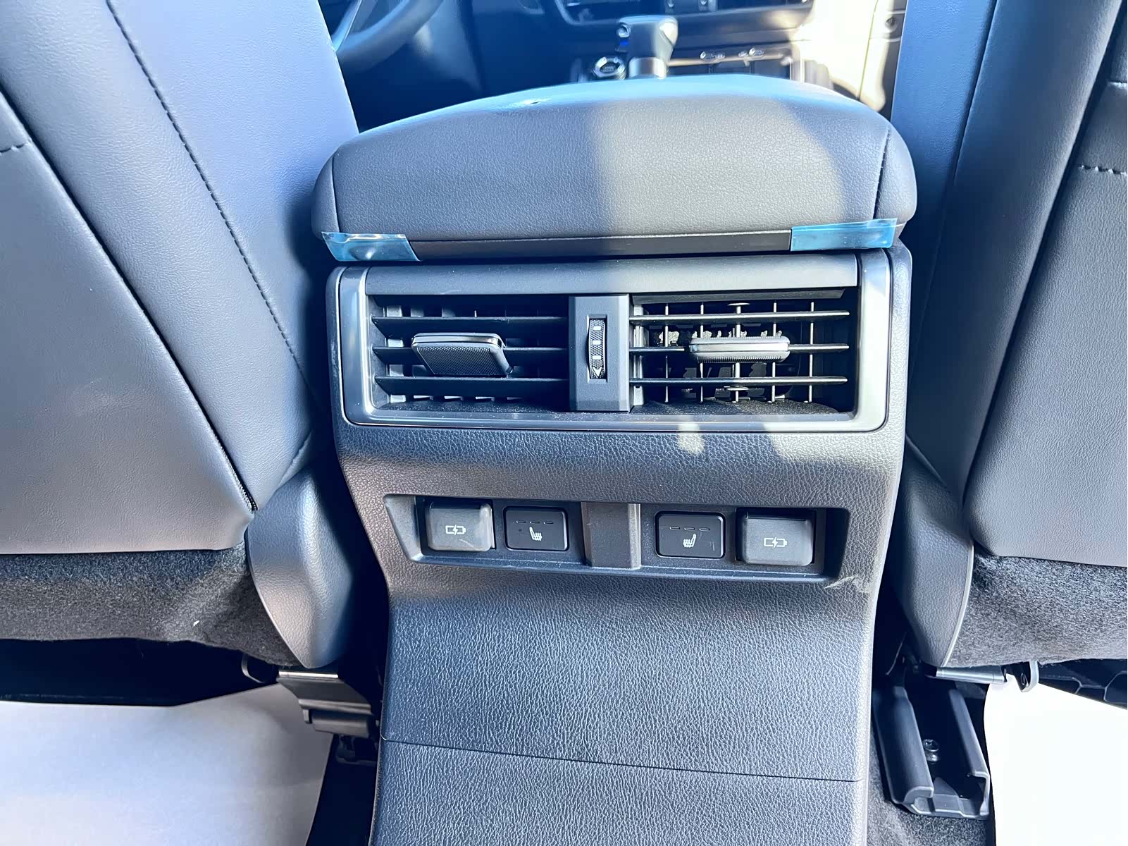 Lexus GX, 2025 19