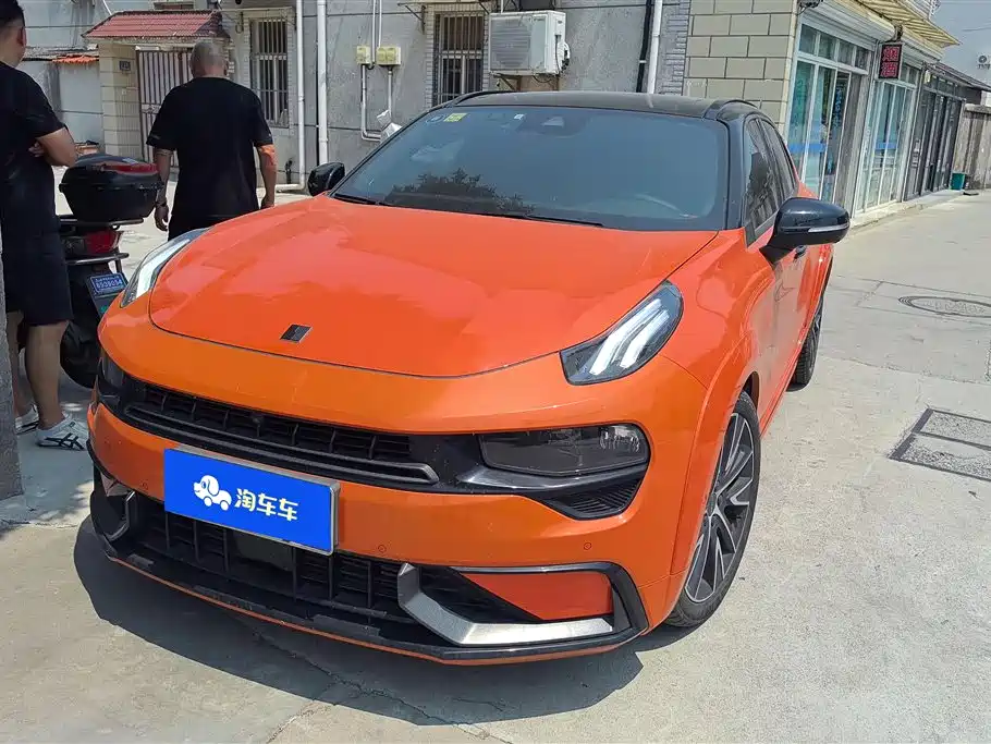 Lynk & Co 02 Hatchback