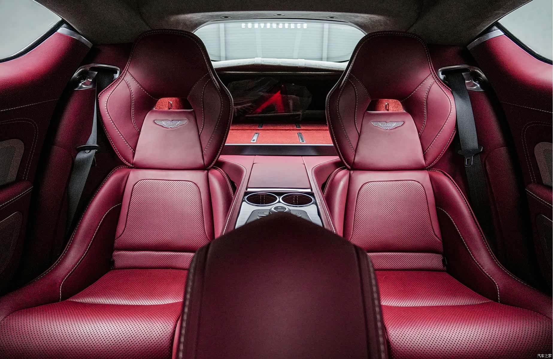Aston Martin Rapide, 2016 15