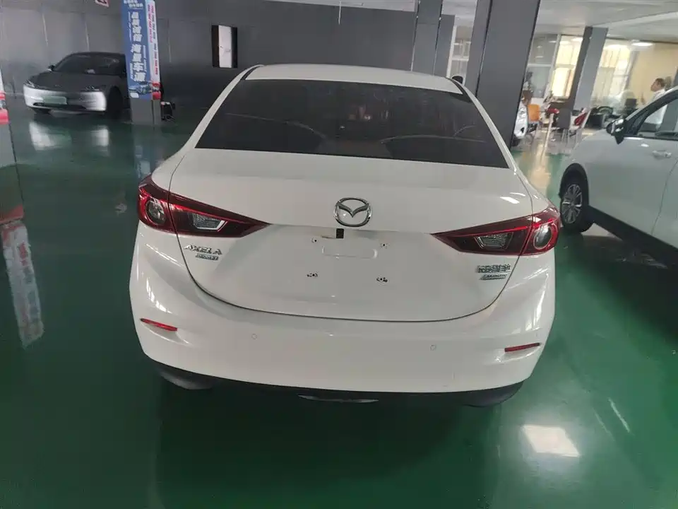 Mazda 3 Angkesaila