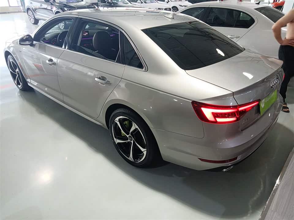 Audi A4L