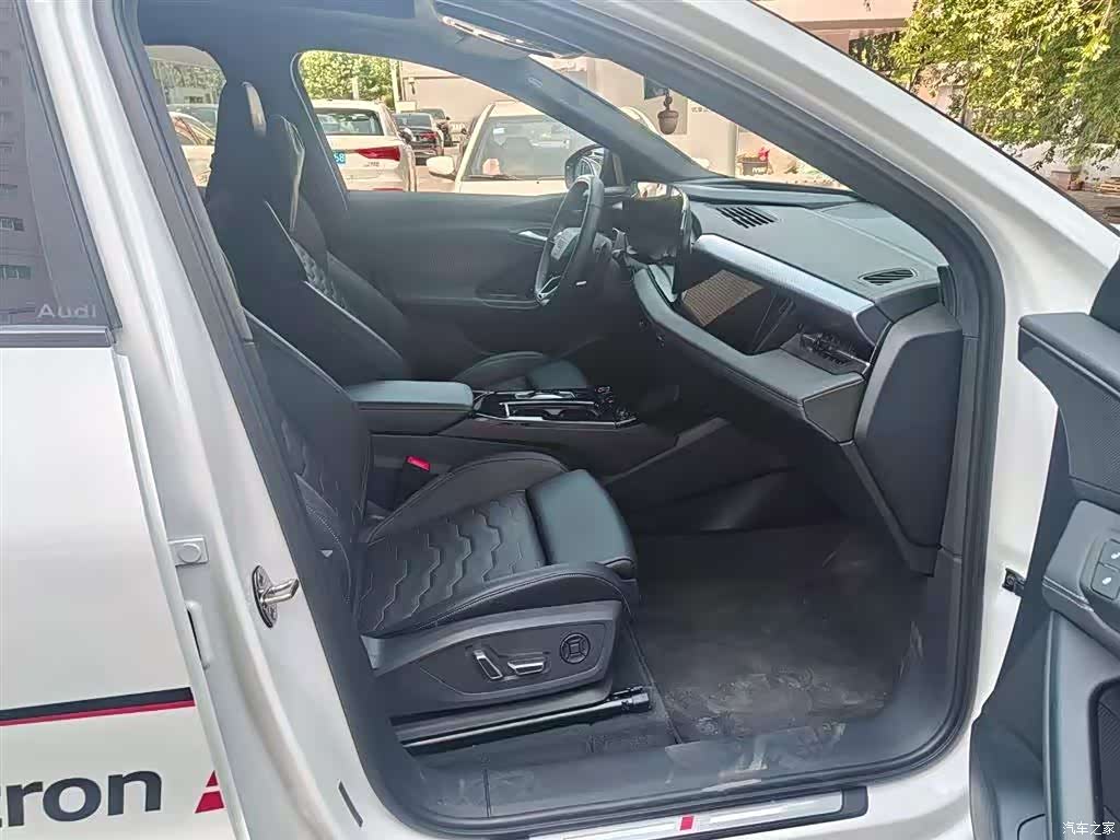 Audi e-tron, 2025 6