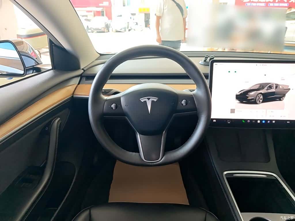 Tesla Model 3, 2023 11