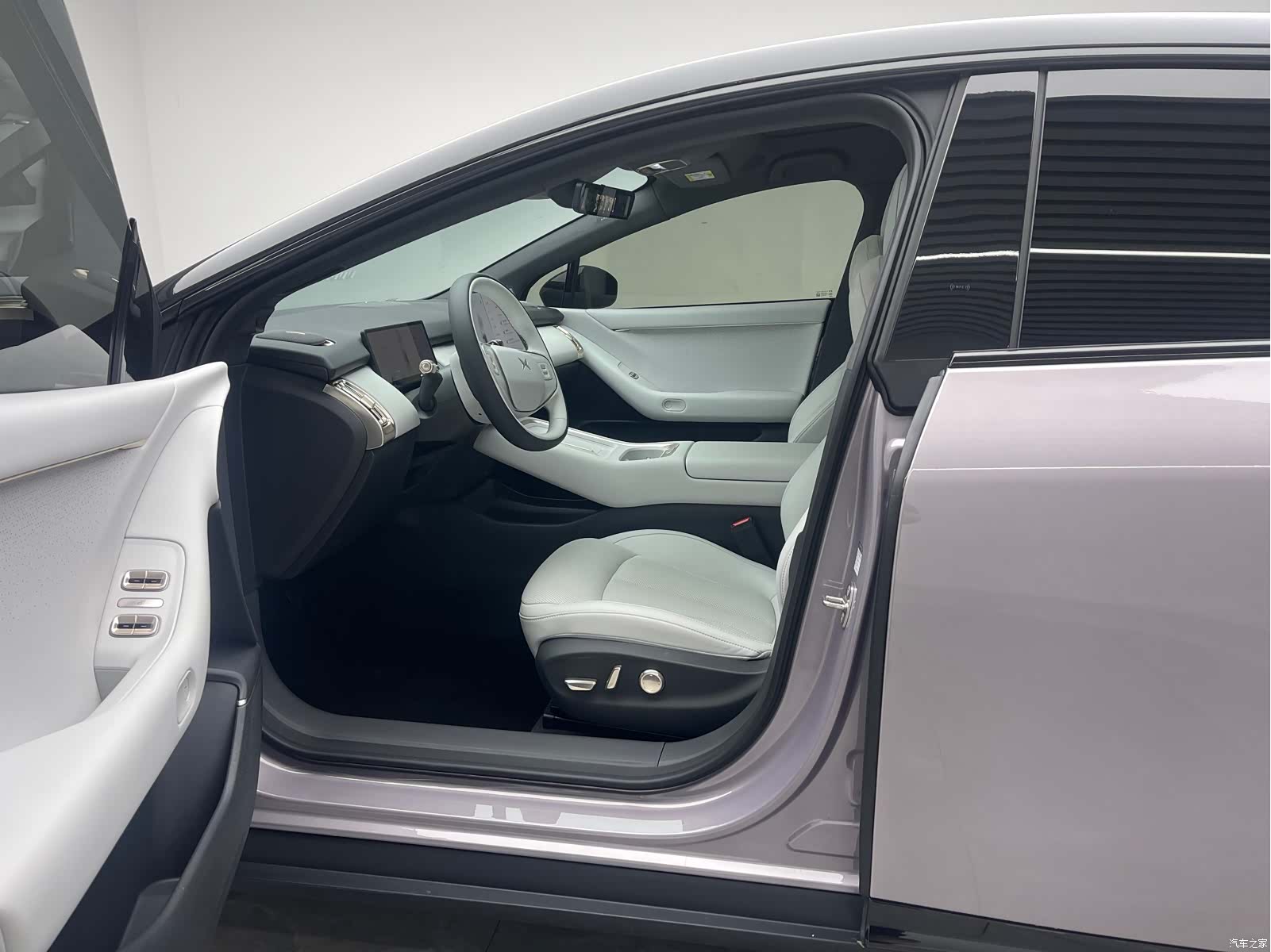 Xpeng P7, 2025 16