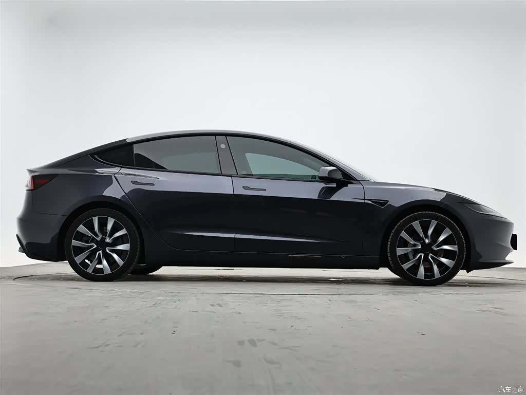 Tesla Model 3, 2024 все фото