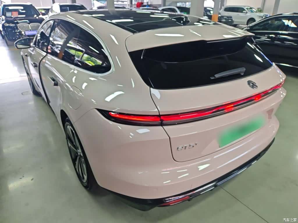 NIO ET5, 2025 все фото