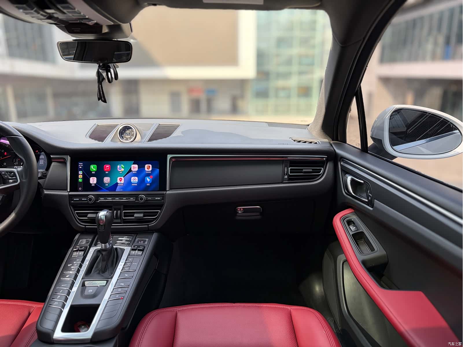 Porsche Macan, 2021 12