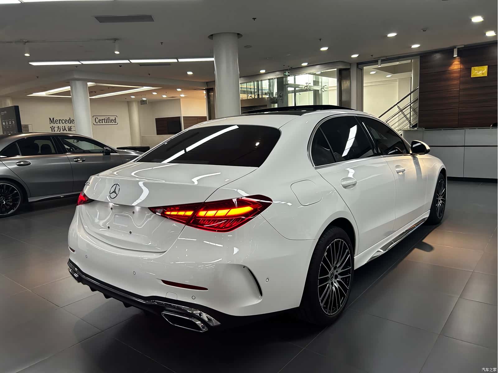 Mercedes-Benz C-Class, 2024 4