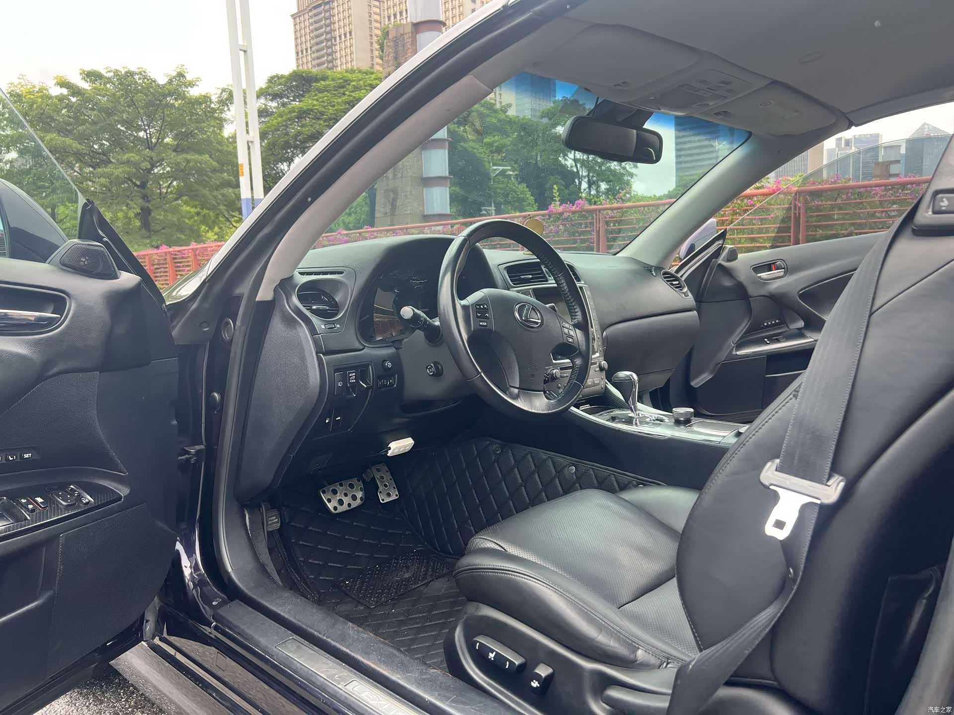 Lexus IS, 2010 16