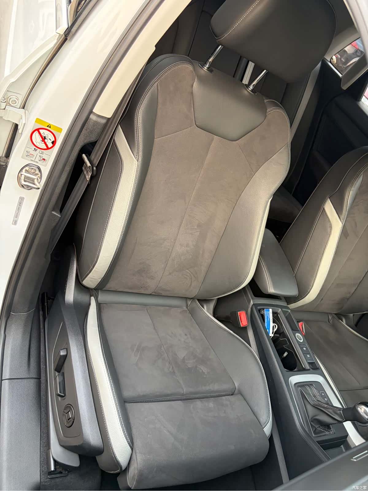 Audi Q3, 2022 10