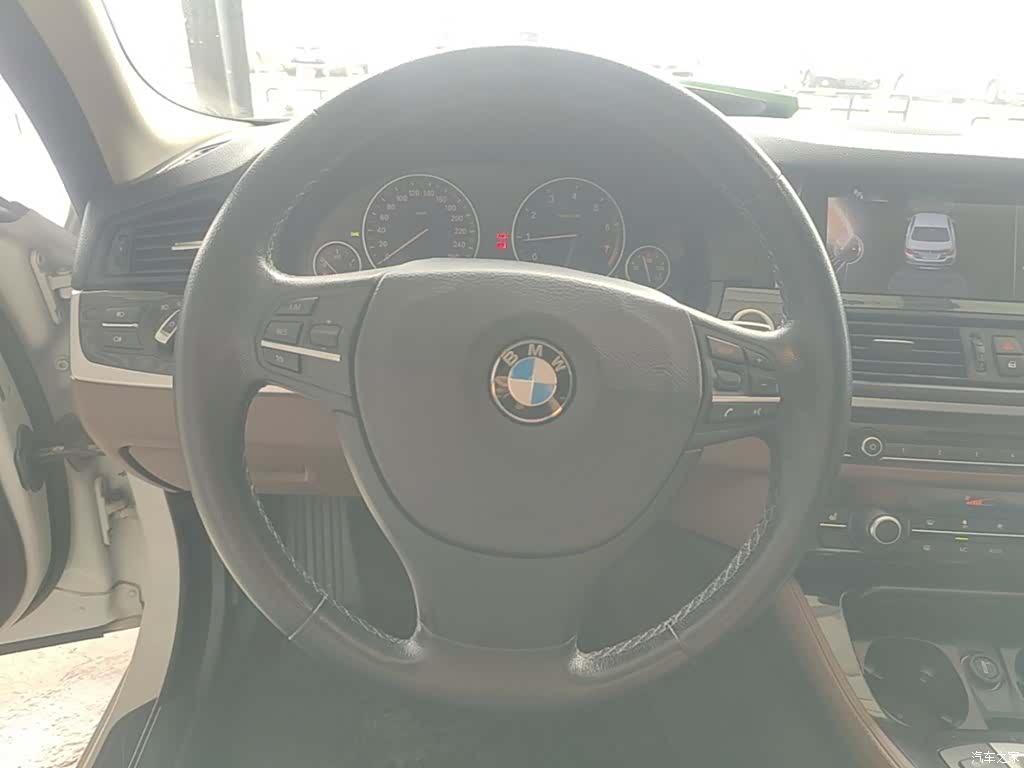 BMW 5 Series, 2015 11