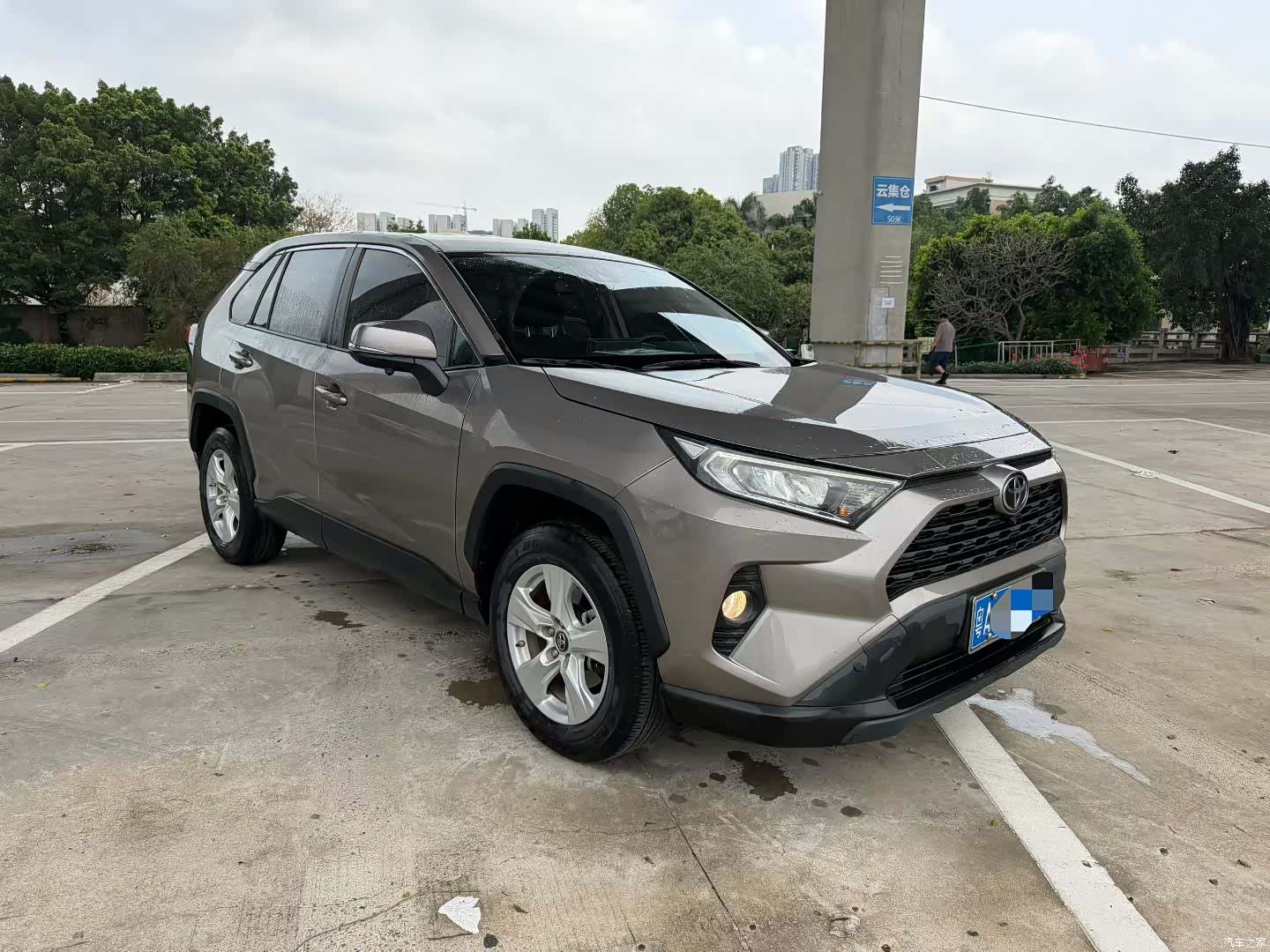 Toyota RAV4, 2022 3