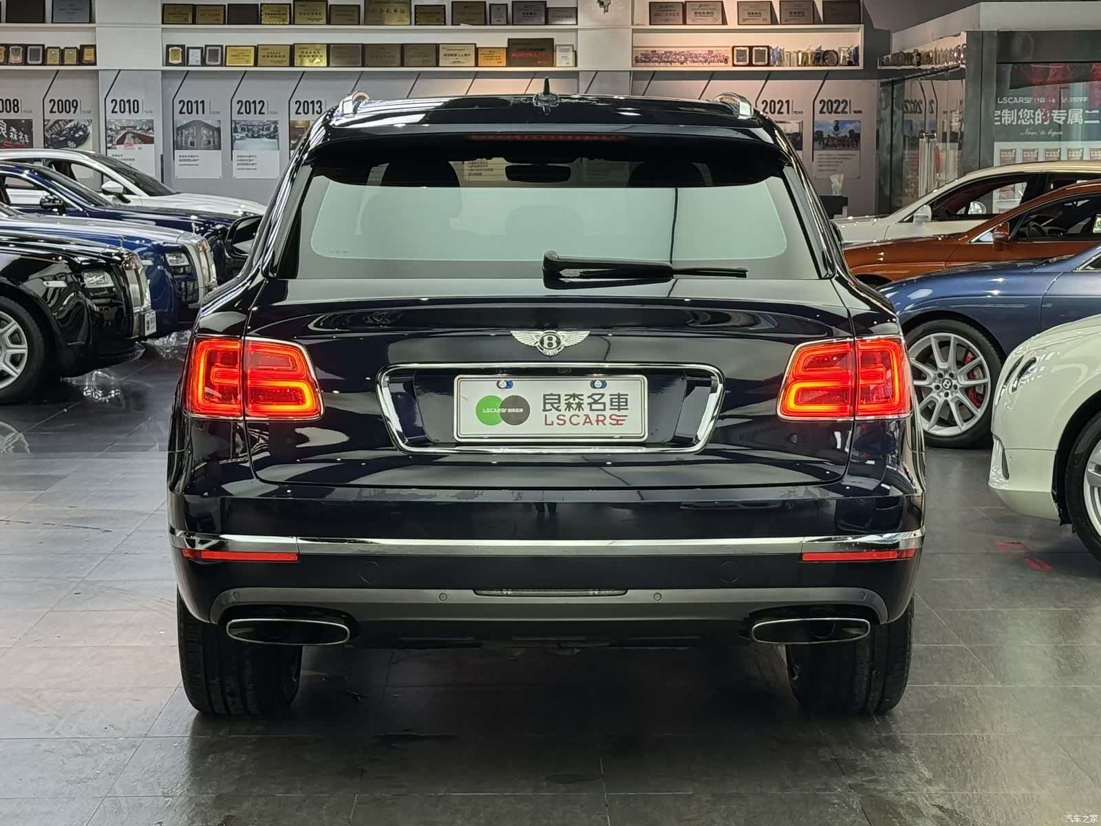 Bentley Bentayga, 2017 все фото