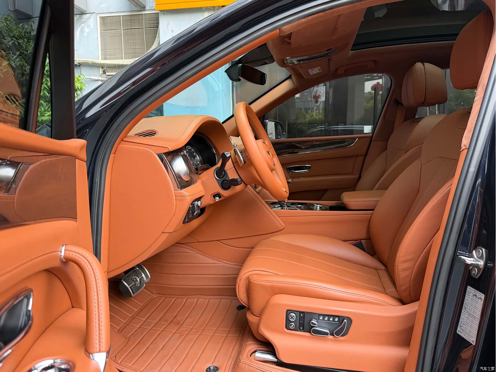 Bentley Bentayga, 2018 4