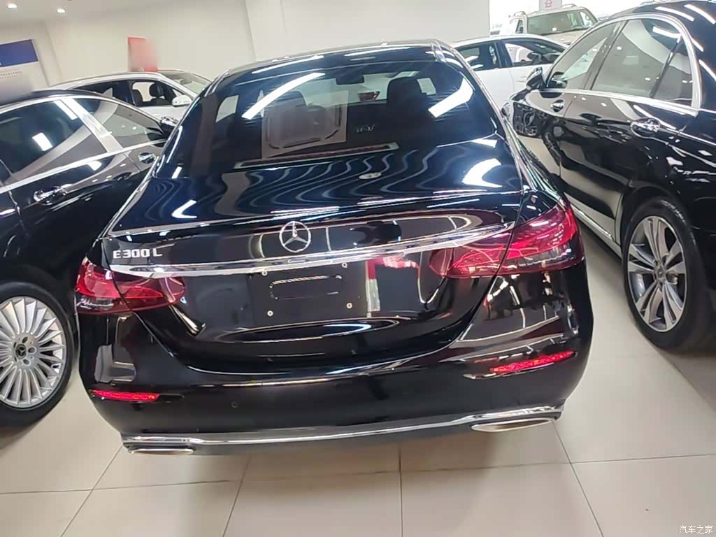 Mercedes-Benz E-Class, 2023 6