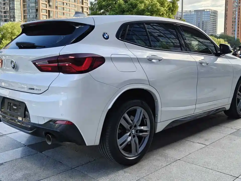 BMW X2