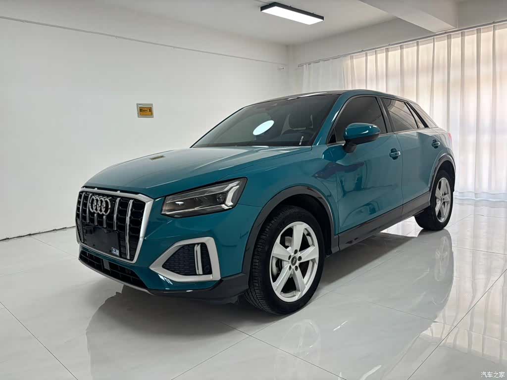 Audi Q2L, 2022 1