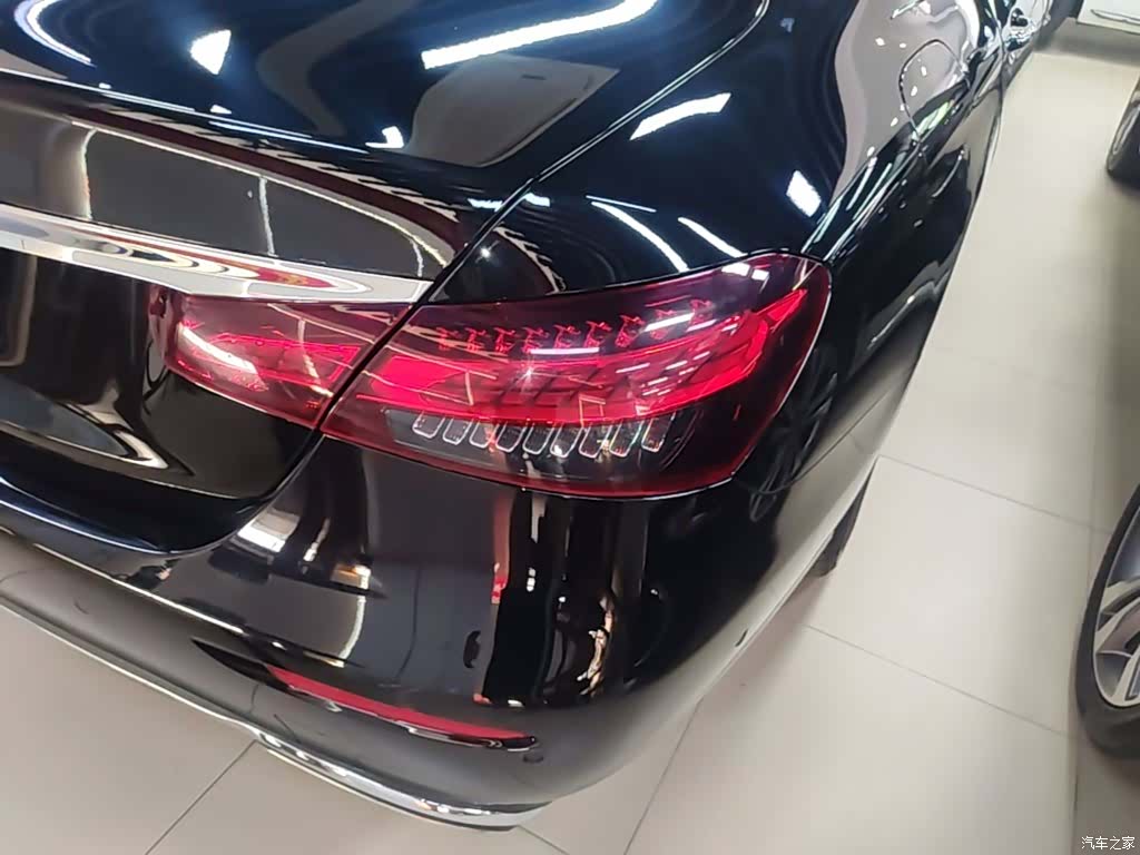 Mercedes-Benz E-Class, 2023 8