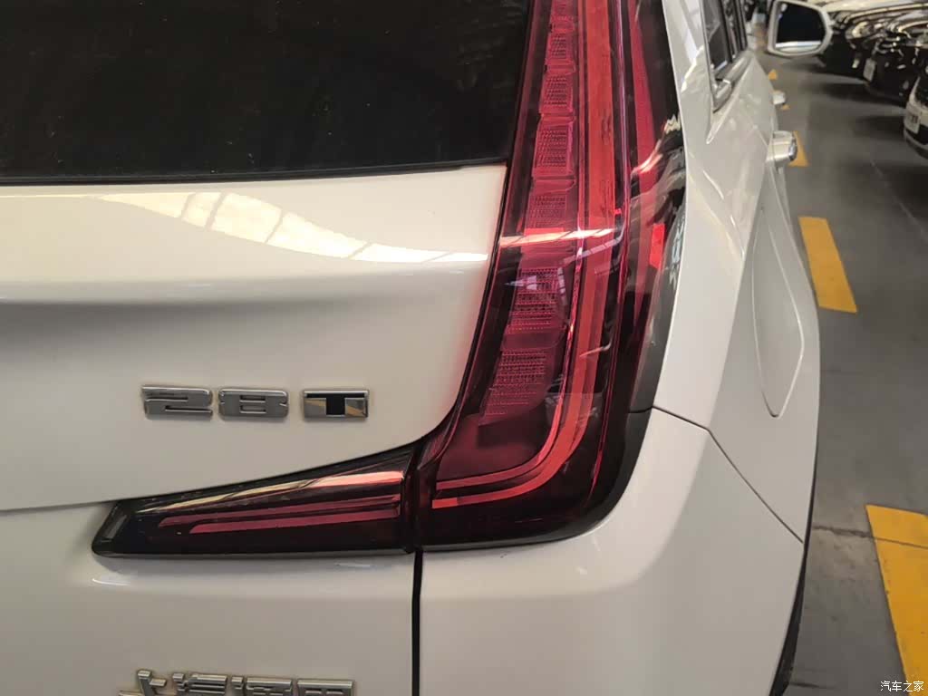 Cadillac XT4, 2020 8