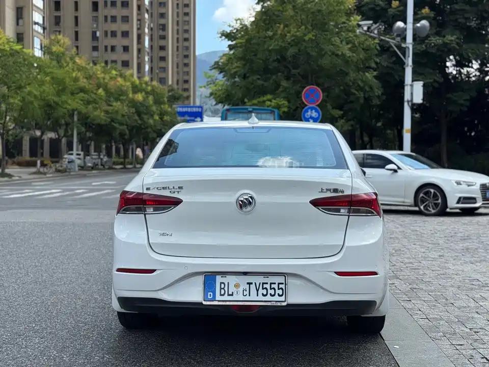 Buick Yinglang
