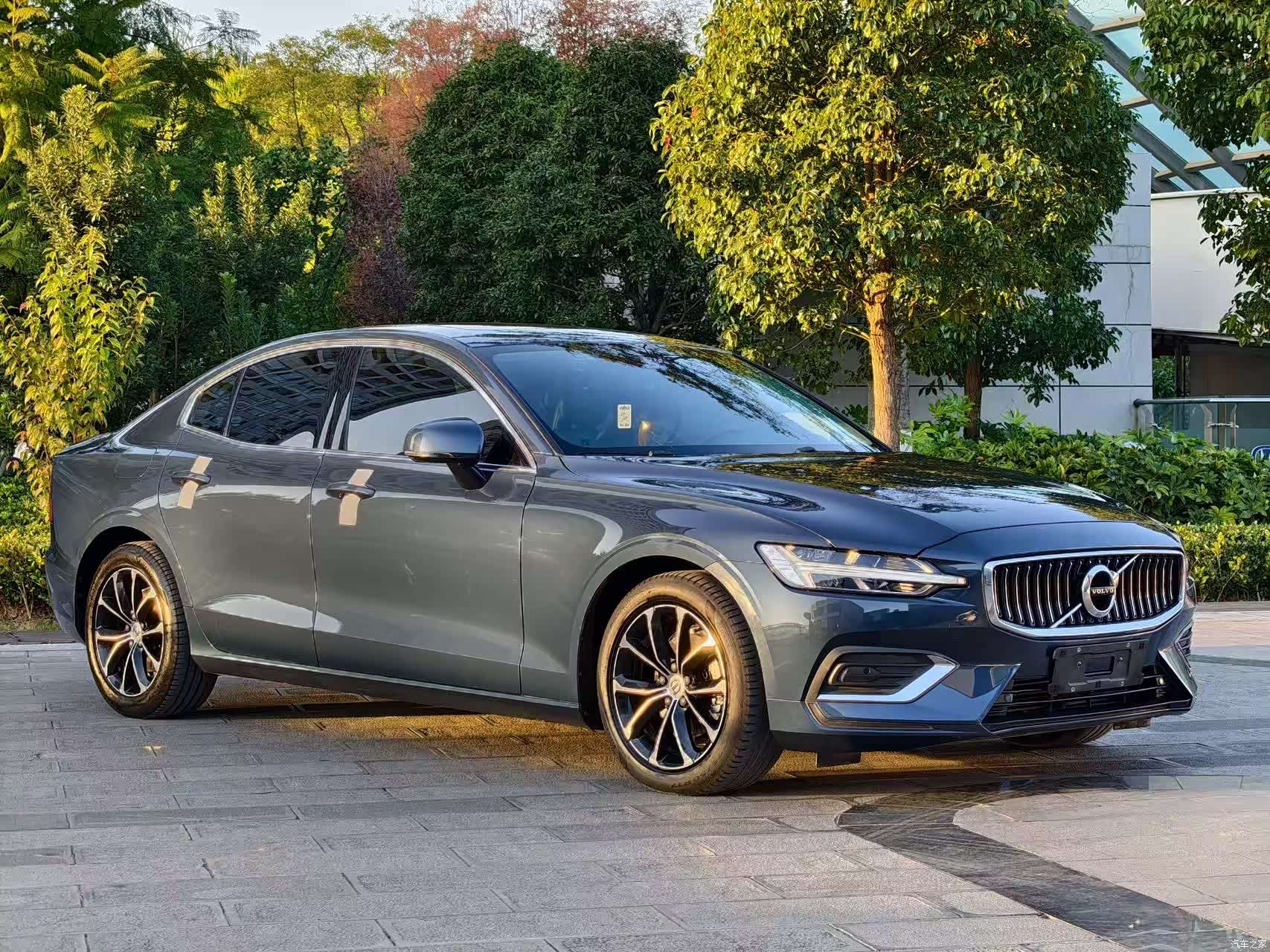 Volvo S60, 2021 3