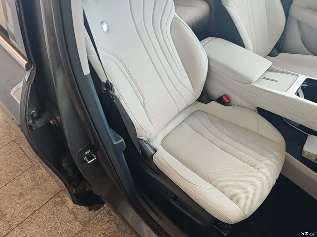 Geely Galaxy E5, 2025 25