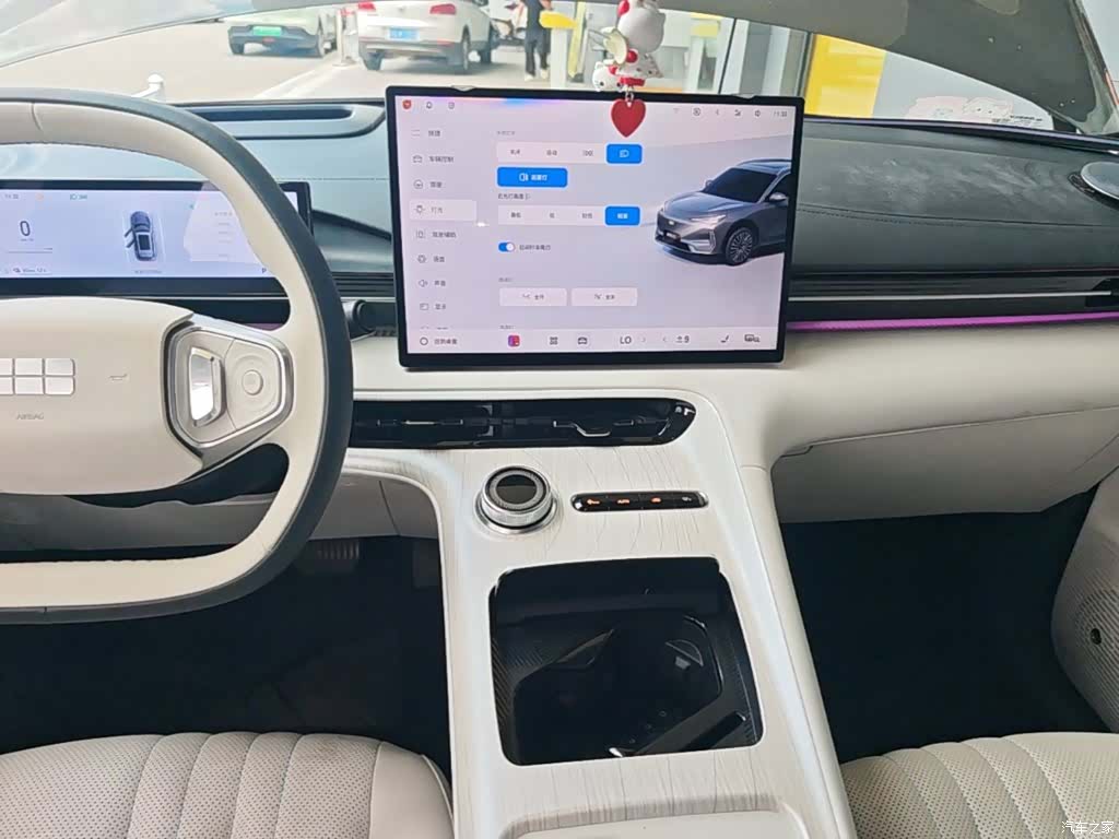 Geely Galaxy E5, 2025 13