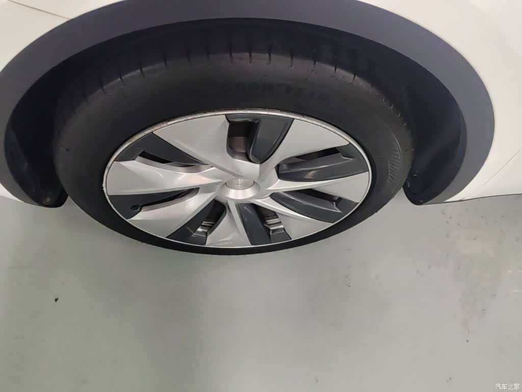 Tesla Model Y, 2021 23
