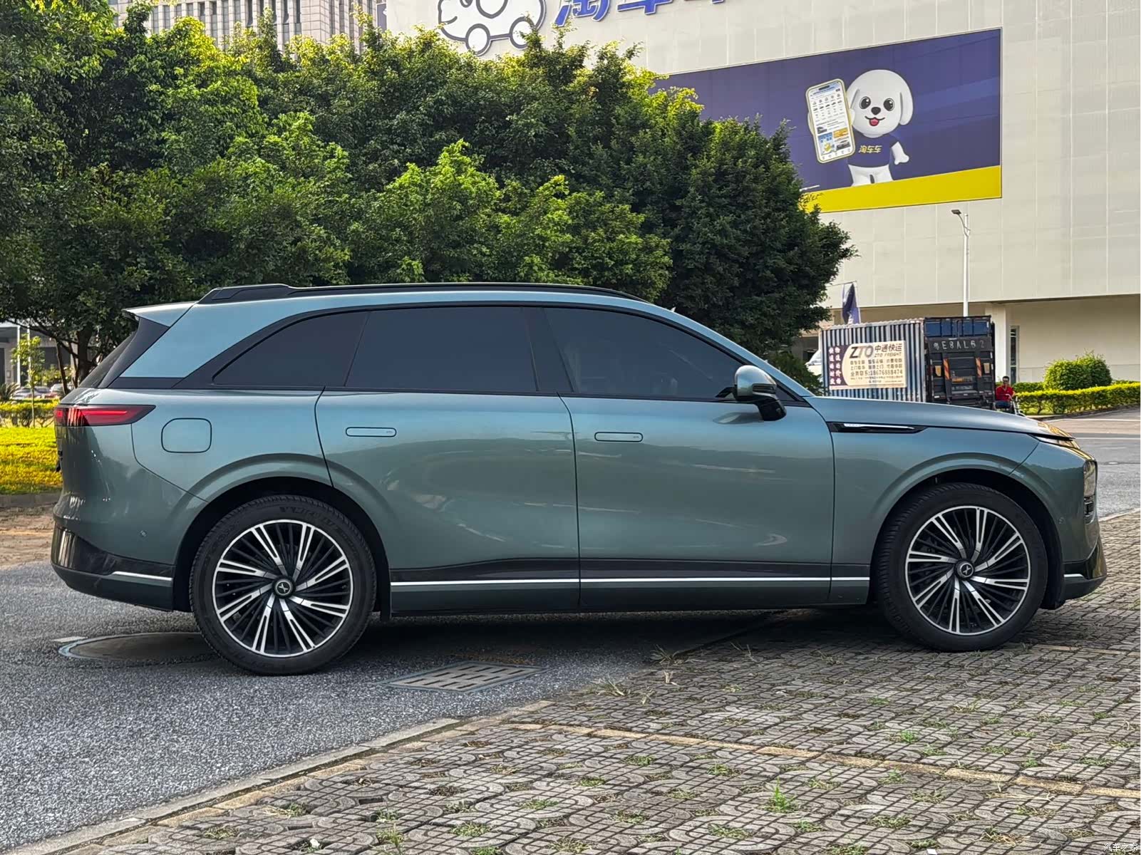 Xpeng G9, 2025 8
