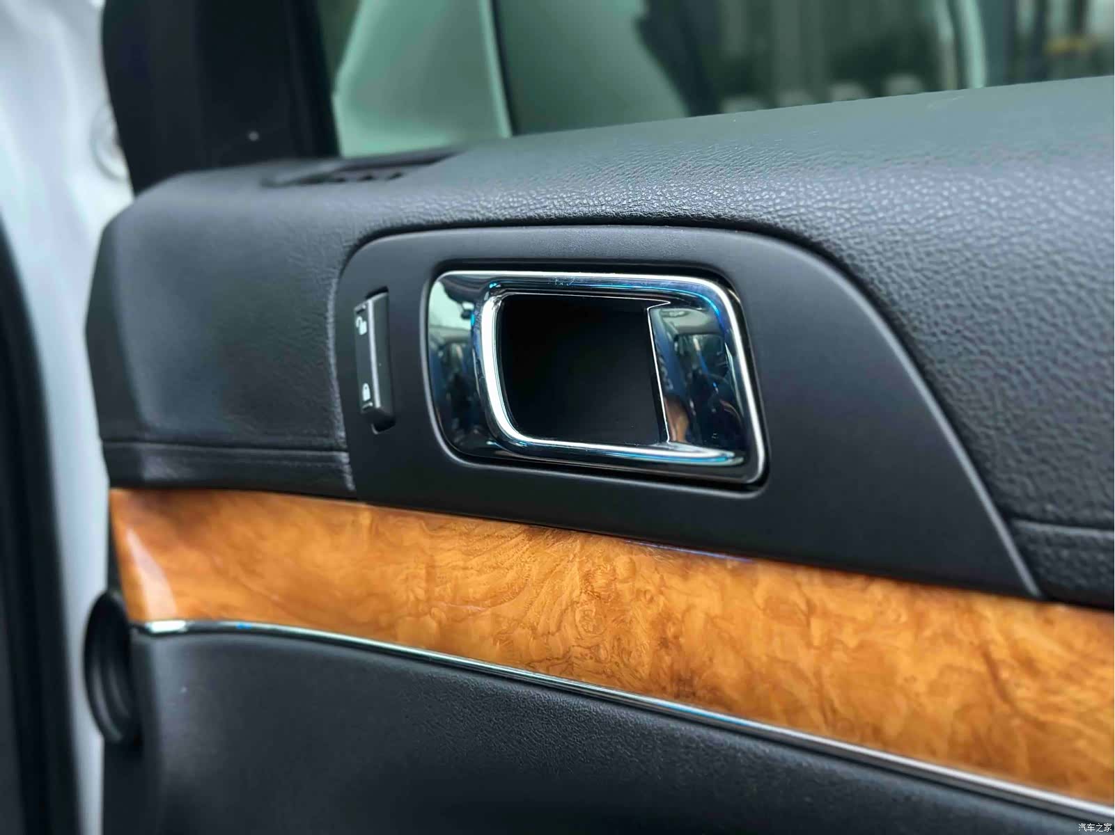 Lincoln MKT, 2012 25