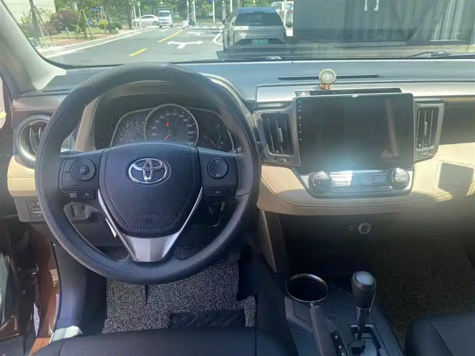 Toyota RAV4 Rongfang