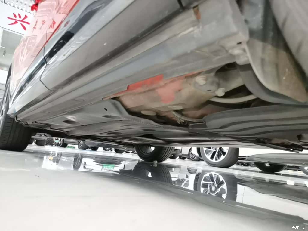 Audi Q2L, 2020 22