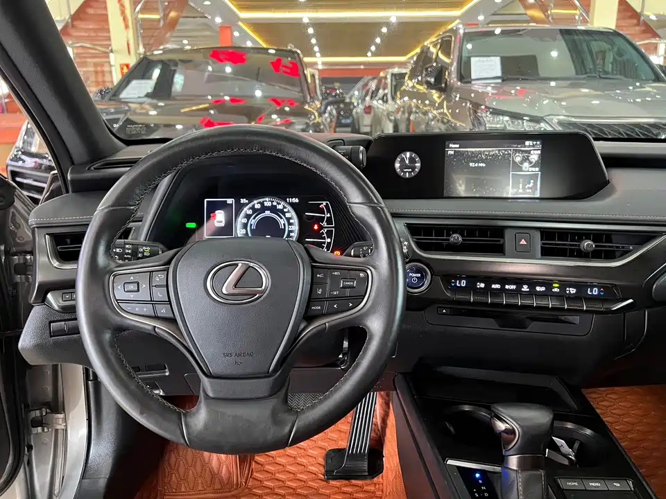 Lexus UX Lexus UX