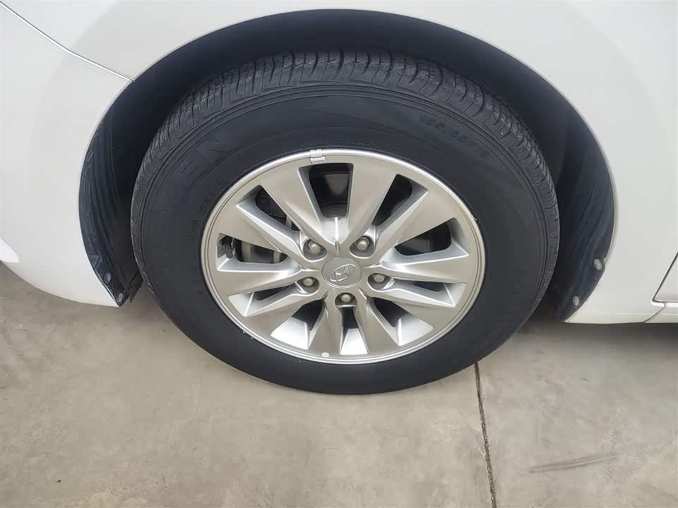 Hyundai Yuedong