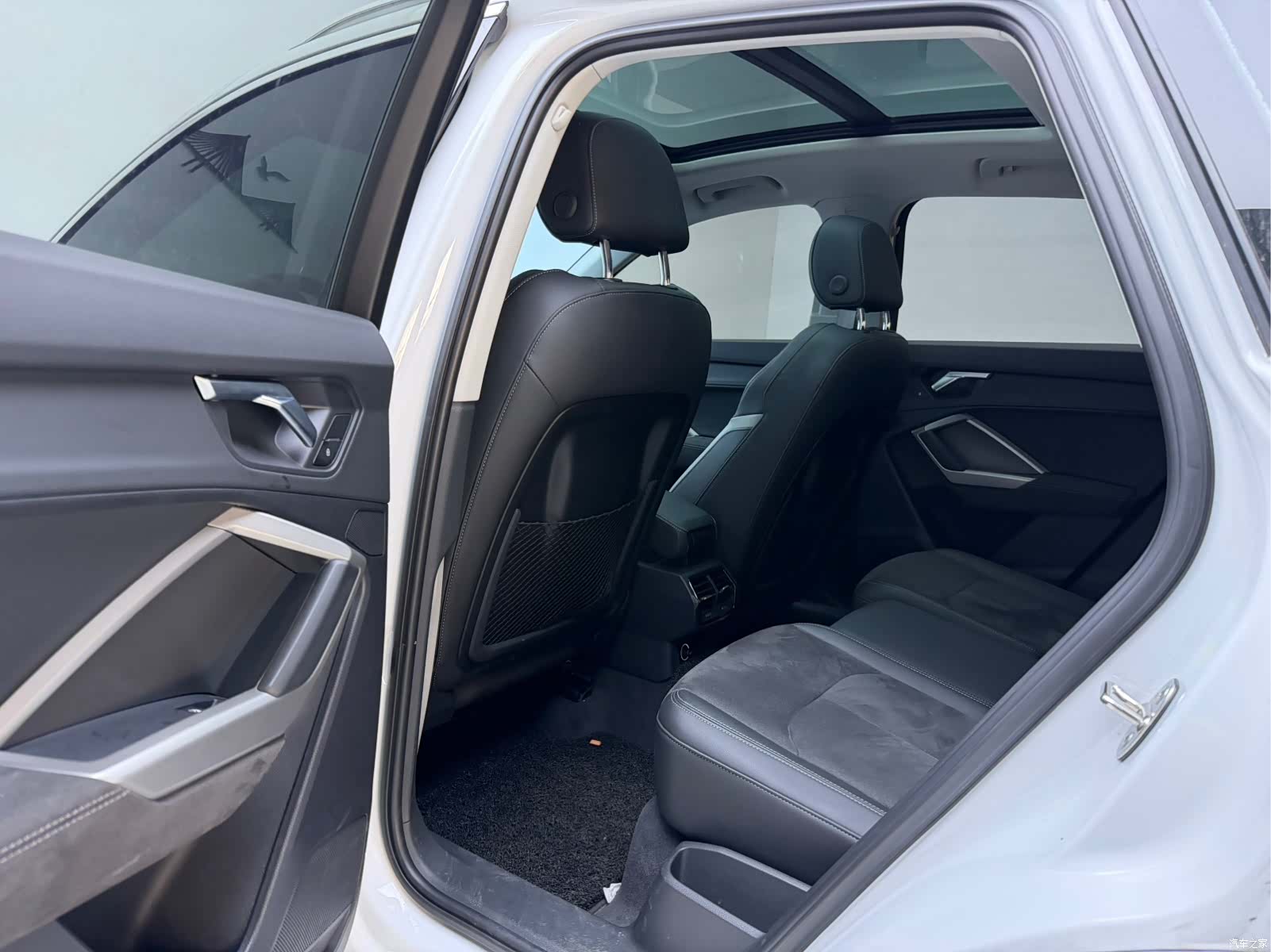 Audi Q3, 2023 10