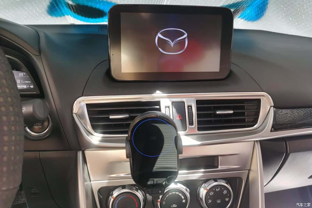 Mazda CX-4, 2019 13