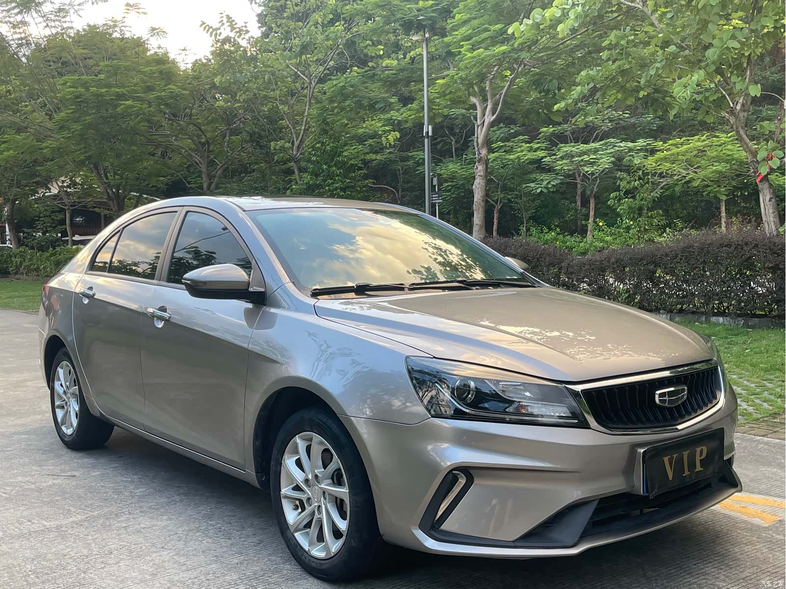 Geely Emgrand, 2022 4
