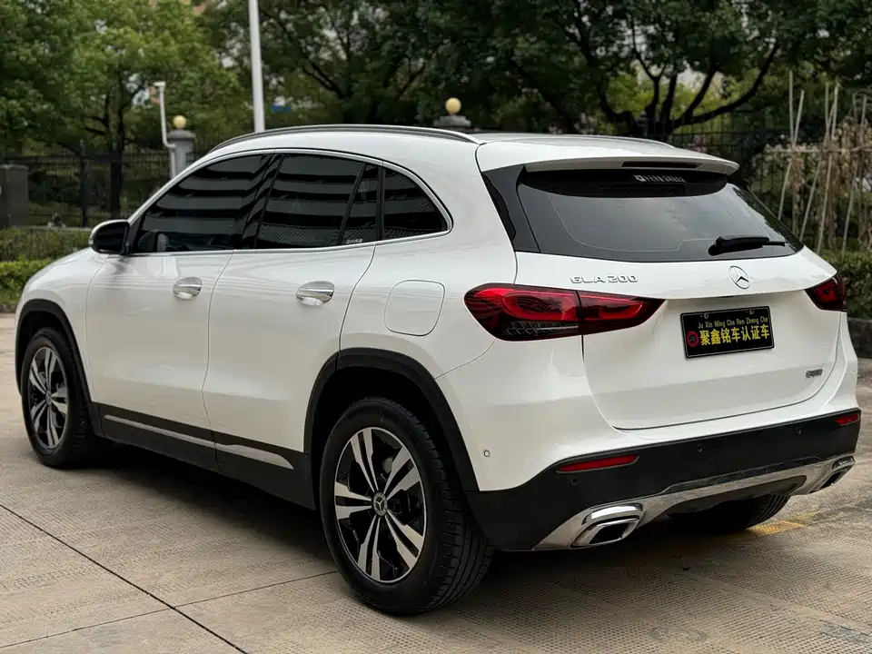 Mercedes-Benz GLA