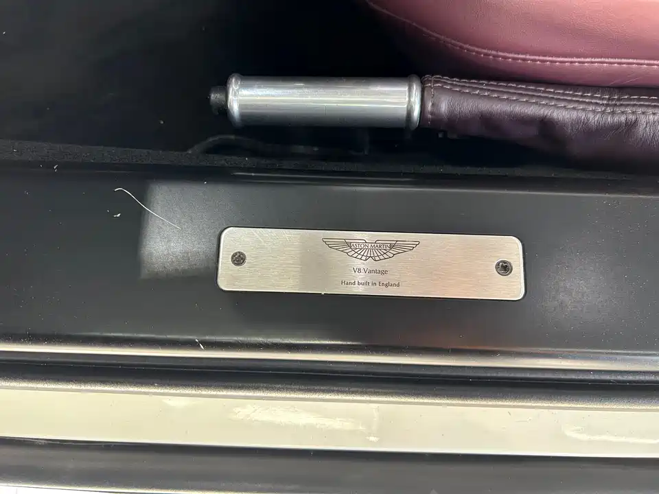 Aston Martin V8 Vantage