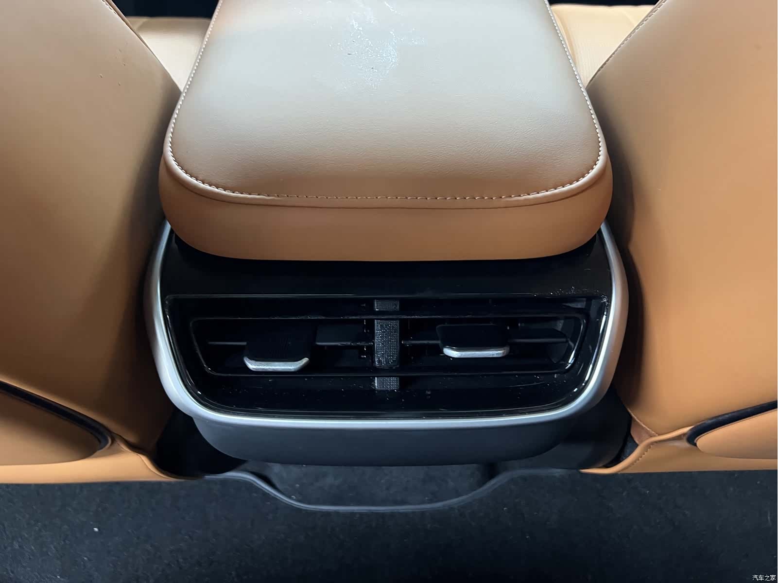 Xpeng G9, 2025 14