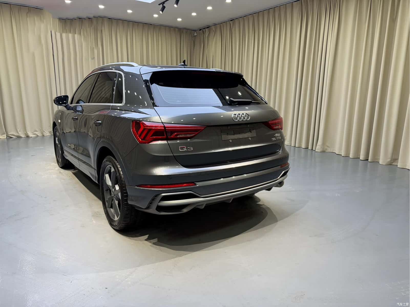 Audi Q3, 2022 4
