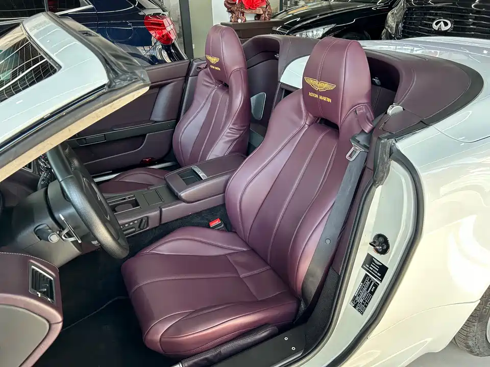 Aston Martin V8 Vantage